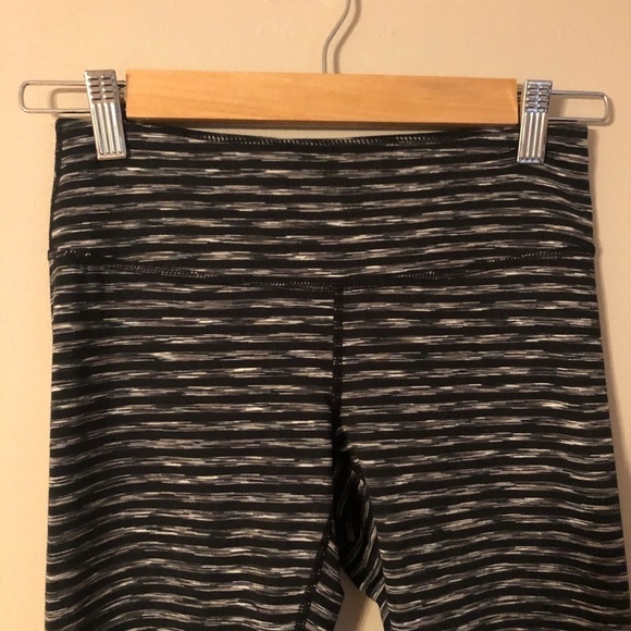 Zella Live In Leggings Black White Grey Stripes Space Dye Size XS - Picture 3 of 7